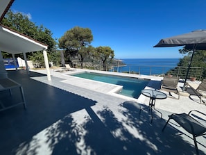 Pool - Villa - Sleeps 9 - Parking - Pool - Sea Views (Angon)