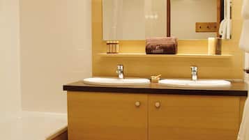 Apartment | Bathroom