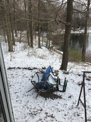 Property grounds - Woodsy campground , trails, pool, hot tub, showers , beach , play ground, movies (Bliss)