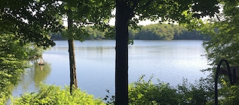 Woodsy campground , trails, pool, hot tub, showers , beach , play ground, movies
