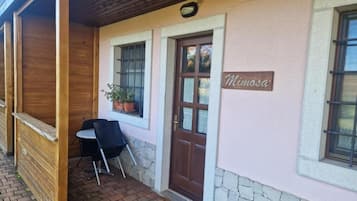 Deluxe Triple Room, Garden View | Exterior detail