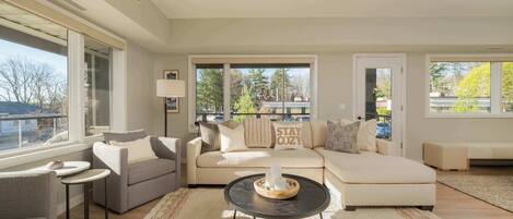 TV, fireplace, offices