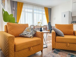 Living area - Orange Buterfly for Family - White Sails (Batumi)