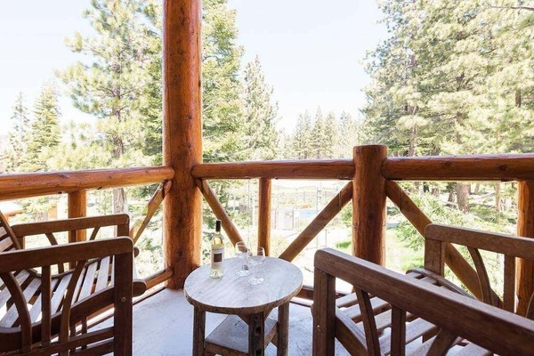 Condo, 3 Bedrooms | Property grounds