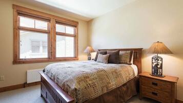 Condo, 3 Bedrooms | 3 bedrooms, WiFi (free)