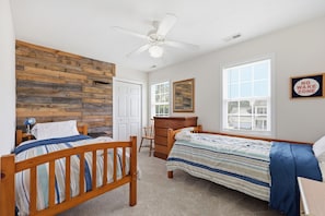 Iron/ironing board, free WiFi, bed sheets, wheelchair access
