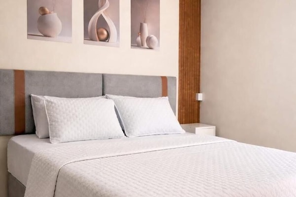 Premium bedding, pillowtop beds, individually furnished, desk