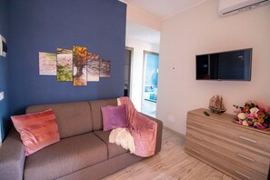 Living area - Beautiful private villa for 8 people with A/C, WIFI, pets allowed and panoramic view (Otranto)
