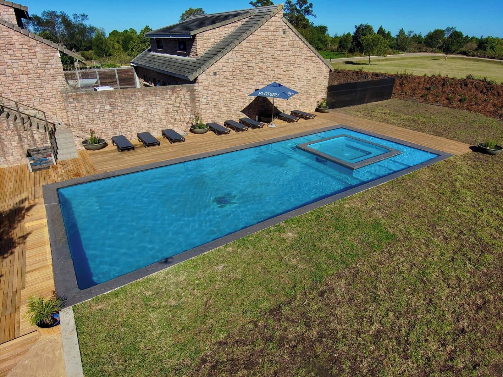 Udendørs pool