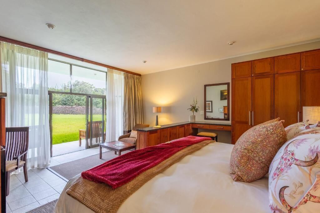 Suite, Patio, Garden View