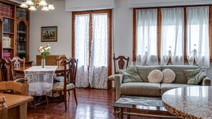Interior - Jeky's House in Sesto Fiorentino: Mountain View & Train Connection to Florence (Sesto Fiorentino)