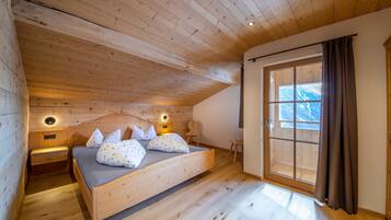 WiFi, bed sheets