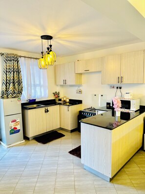 Private kitchen - Beautiful 2bedroom apartment muthiga kinoo waiyaki way rungiiri (Rungiri)