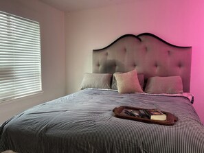 WiFi, bed sheets