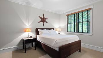 5 bedrooms, iron/ironing board, WiFi, bed sheets