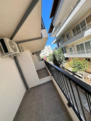 Double Room, Balcony | Balcony - Grace Hotel (Saranda)