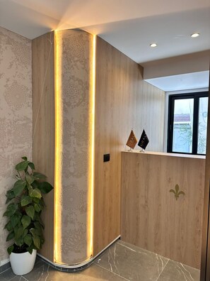 Lobby - Grace Hotel (Saranda)