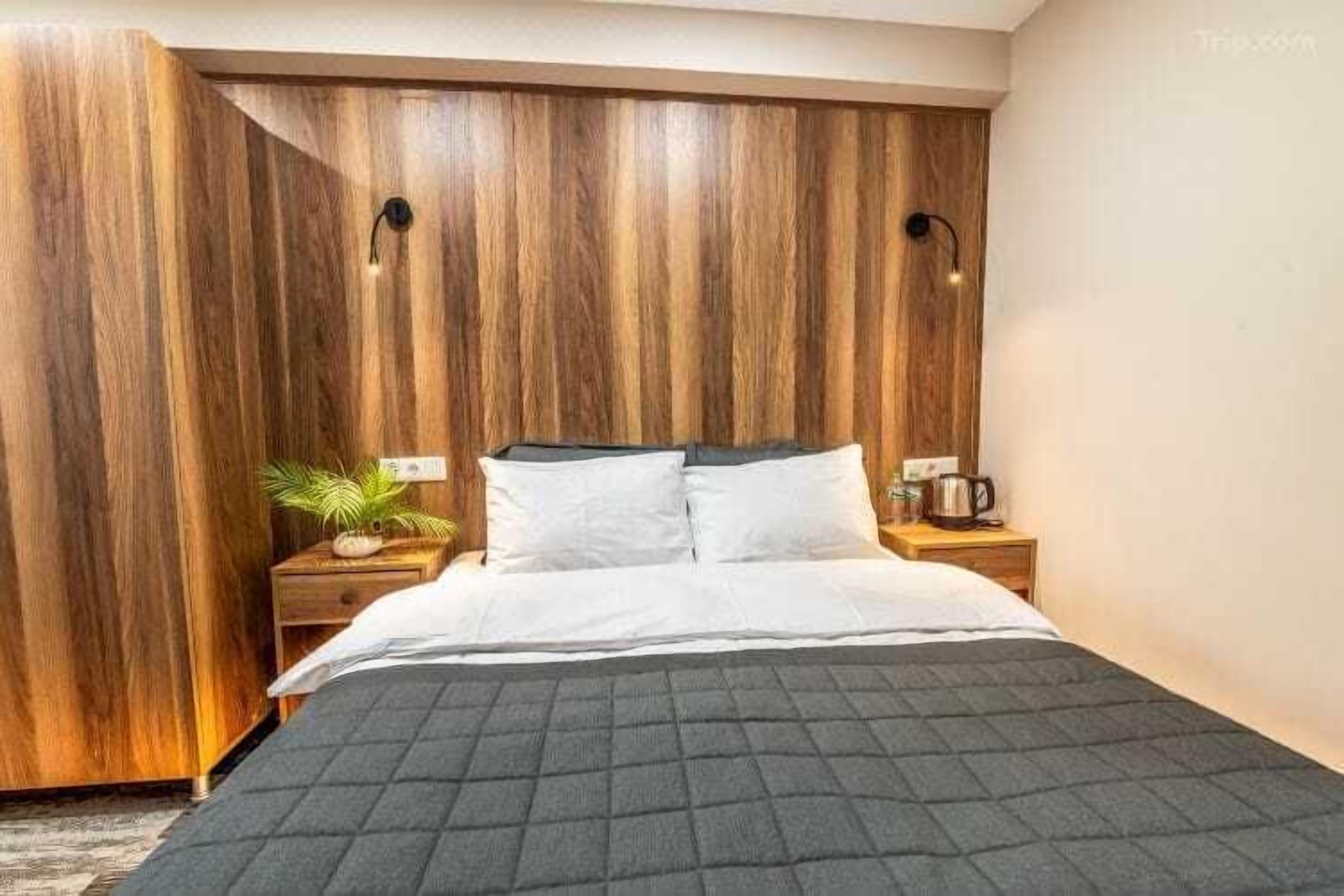 Soundproofing, iron/ironing board, free WiFi