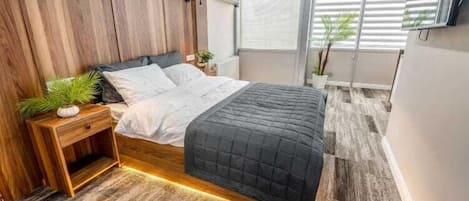 Deluxe-Doppelzimmer | Schallisolierte Zimmer, Bügeleisen/Bügelbrett, kostenloses WLAN