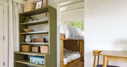 King bed, full-size bunks, dining table, cedar Ofuro hot tub on lake-facing deck