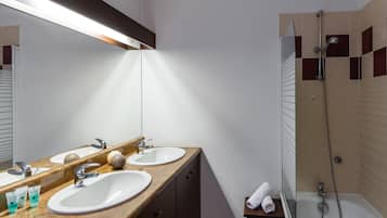 Apartment | Bathroom