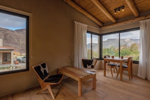 Suite Deluxe, vue sur la montagne | Literie de qualité, couette en duvet, accÚs au Wi-Fi (inclus)