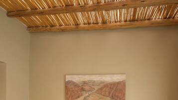 Superior Suite, Mountain View | Interior