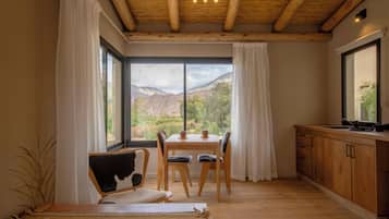 Deluxe Suite, Hill View | Premium bedding, down duvets, pillow-top beds, blackout curtains