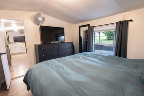 Room - Riverside Outdoor Oasis (Sparta)