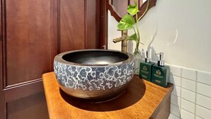 Studio cơ bản, quang cảnh thành phố | Phòng tắm
