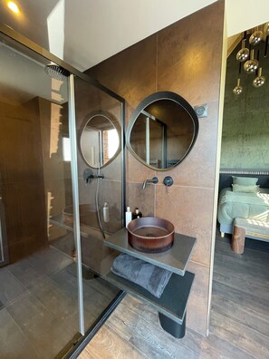 Bathroom - La Gazolina The essence of calm, the luxury of the moment. (Boëseghem)