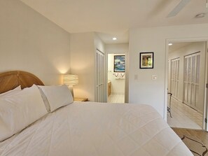 Room - Stunning Maui Kamaole! Ground Floor, AC, Renovated! PARADISE! NEW LISTING SALE! (Kihei)