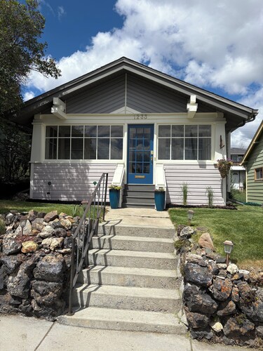 Cozy 2-bedroom cottage located on Butte’s west side with scenic porch views.
