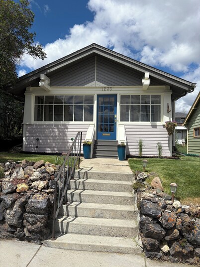 Cozy 2-bedroom cottage located on Butte’s west side with scenic porch views.