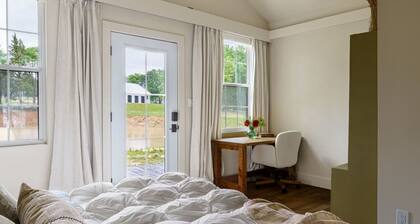 Limestone Fields - Cabin 5 - Lakefront - Ofuro Tub