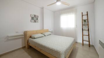 2 slaapkamers, een strijkplank/strijkijzer, wifi, beddengoed