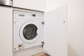 Interior - Vrbo Property (Porto)