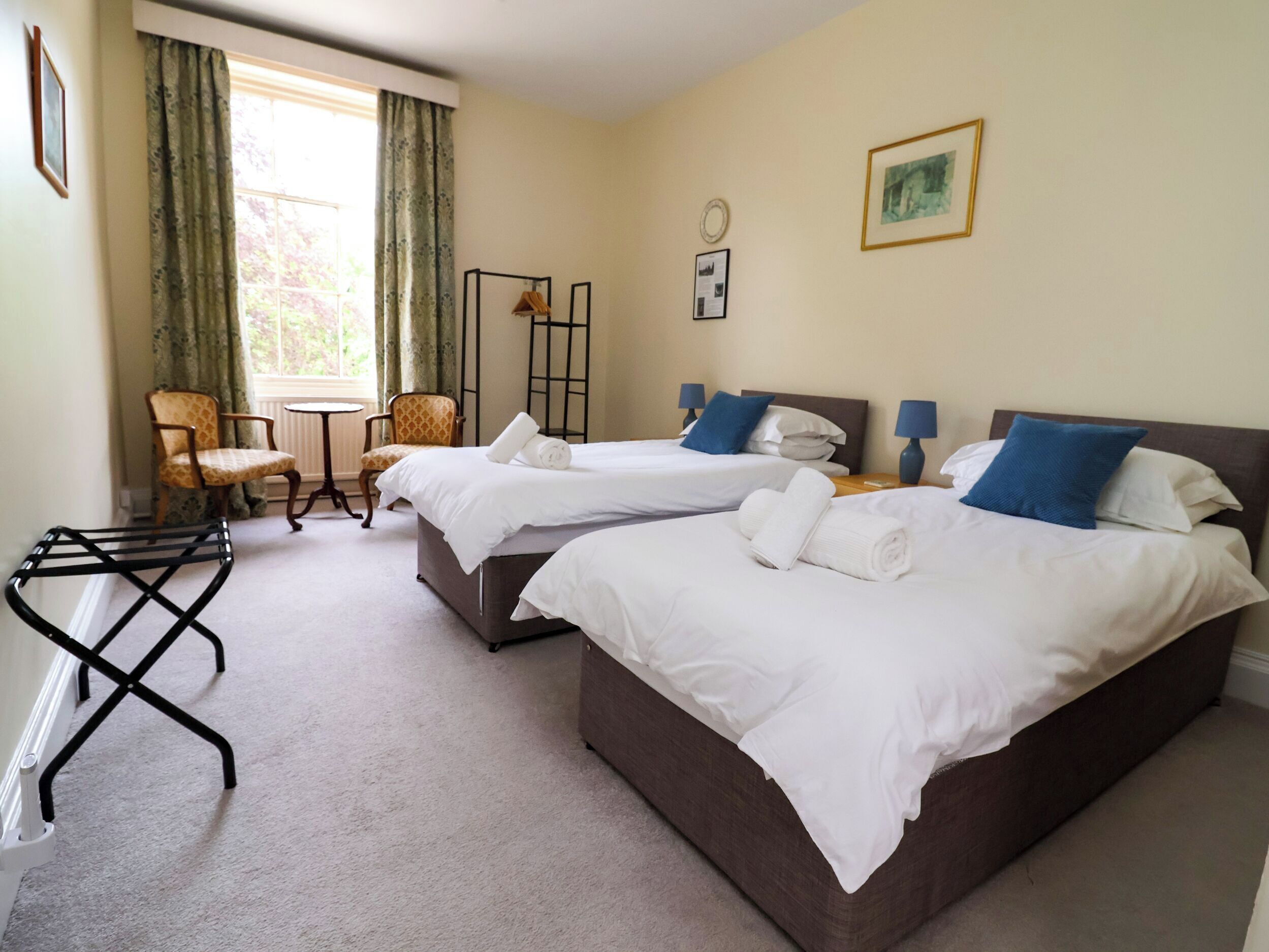 5 slaapkamers, gratis wifi, individueel gedecoreerd