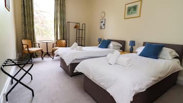 5 slaapkamers, gratis wifi, individueel gedecoreerd