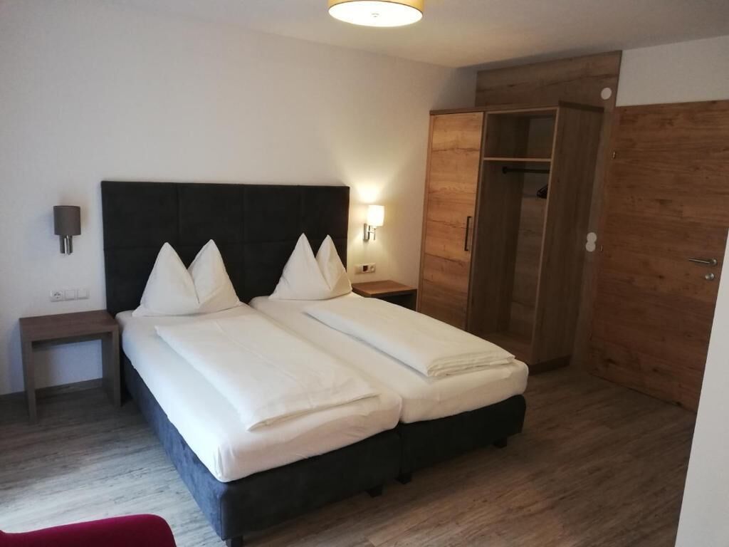 Studio, Balcony, Mountain View | Desk, laptop workspace, free WiFi