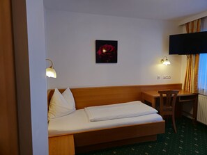 Single Room, Balcony, Mountain View | Desk, laptop workspace, free WiFi - Hotel-Gasthof Posauner (St. Veit im Pongau)