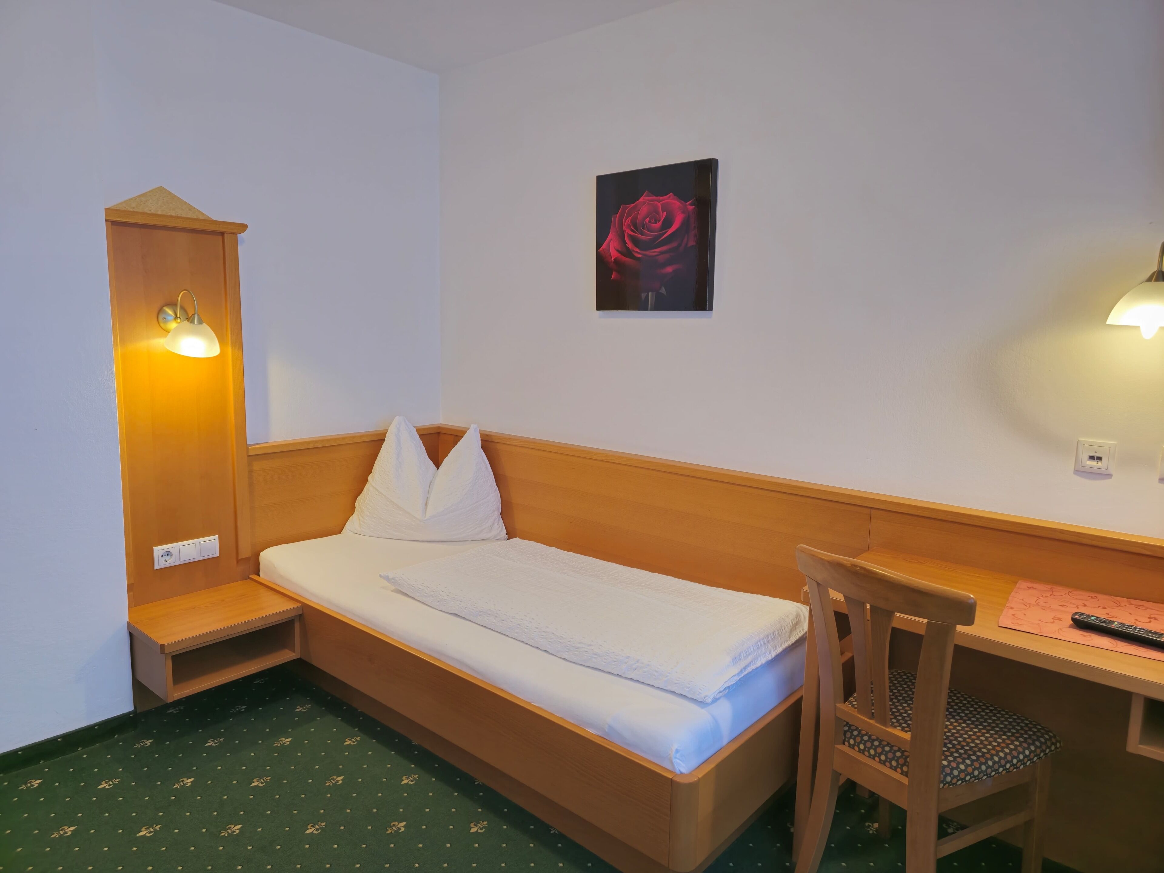 Single Room, Balcony, Mountain View | Desk, laptop workspace, free WiFi