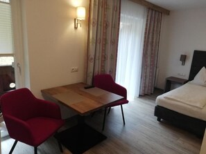 Studio, Balcony, Mountain View | Interior - Hotel-Gasthof Posauner (St. Veit im Pongau)