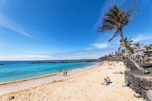 Beach - Home2Book Elegant Coastal Escape, Playa Blanca (Playa Blanca)