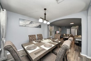 Dining - Spacious 4BR Home with Game Room (Houston)