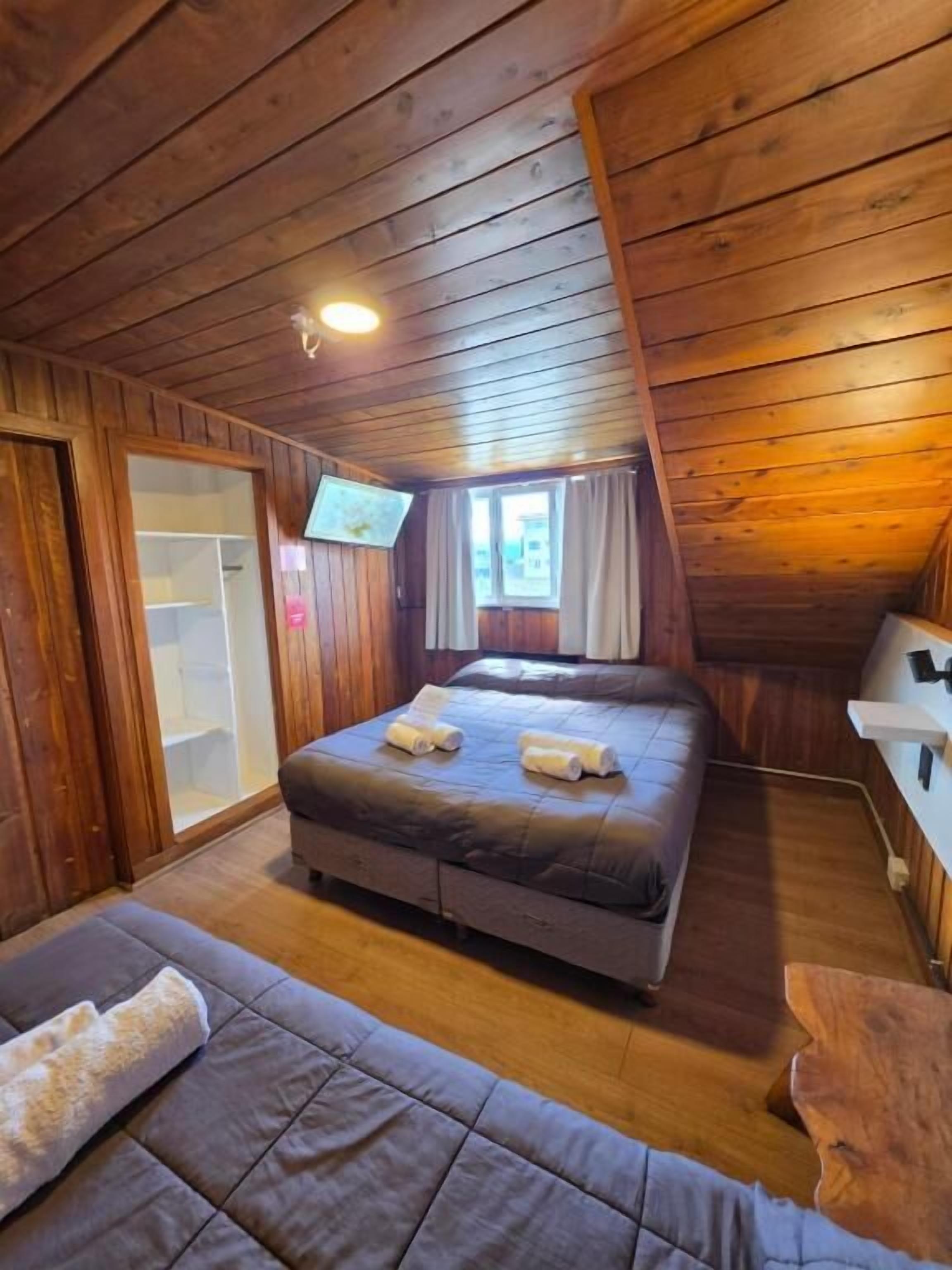 Chambre Triple | Rideaux occultants, Wi-Fi gratuit, draps fournis