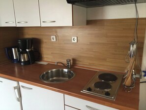 Private kitchen - Pool Apartment near Beach & Center with Parking & AC & WiFi (Vodice)