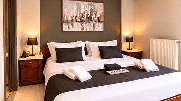 In-room safe, desk, iron/ironing board, free WiFi
