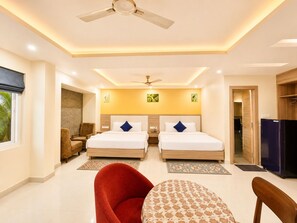 Superior Quadruple Room | Premium bedding, desk, laptop workspace, soundproofing - Hotel Royal Beach Palace -near Sea Beach (Brahmagiri)