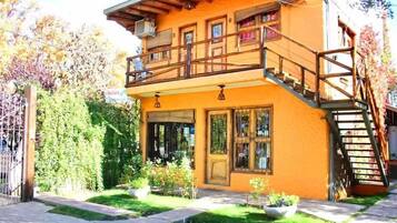 Exclusive Loft, Balcony, Park View | Exterior